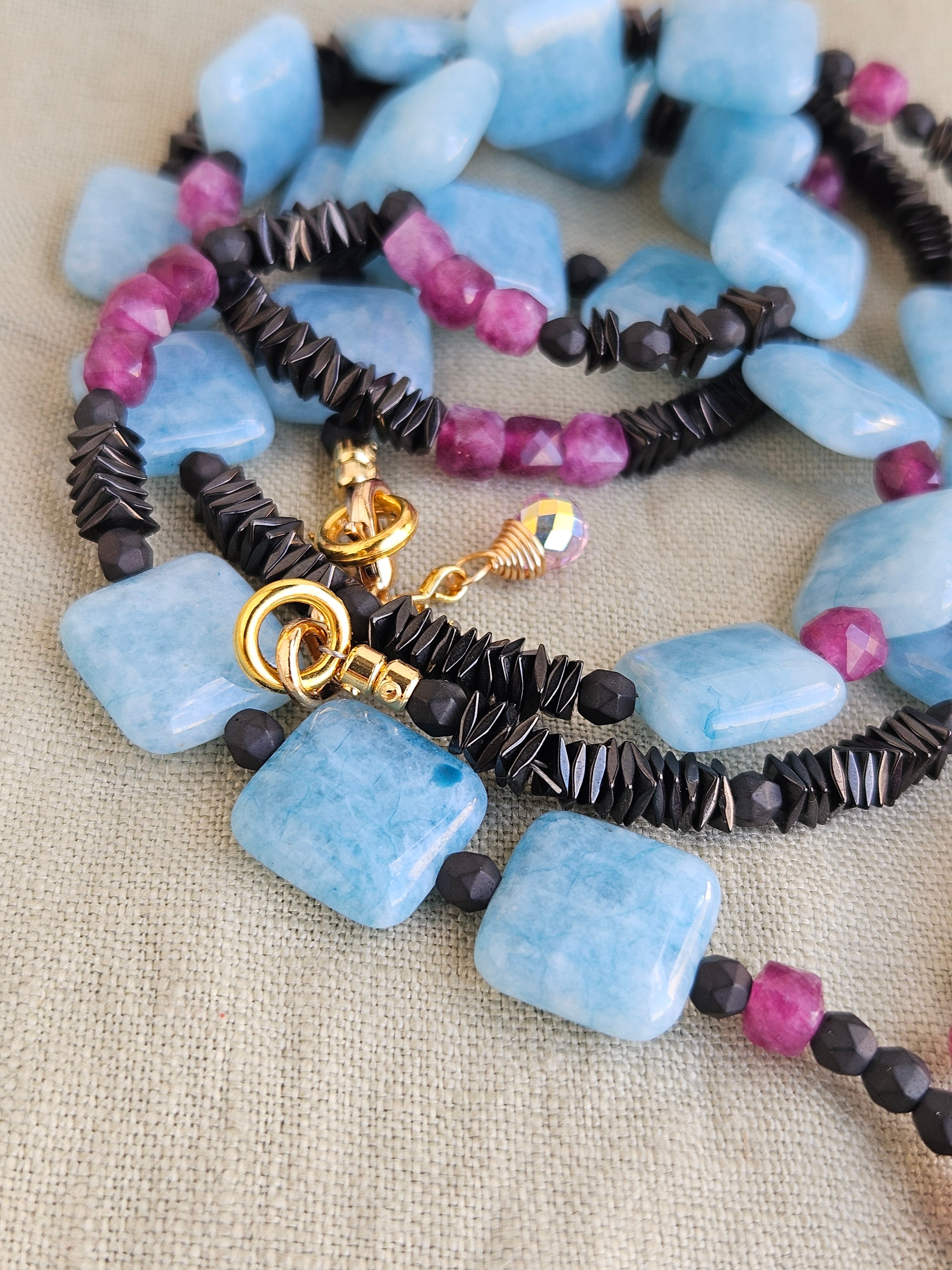 Angelit si hematite