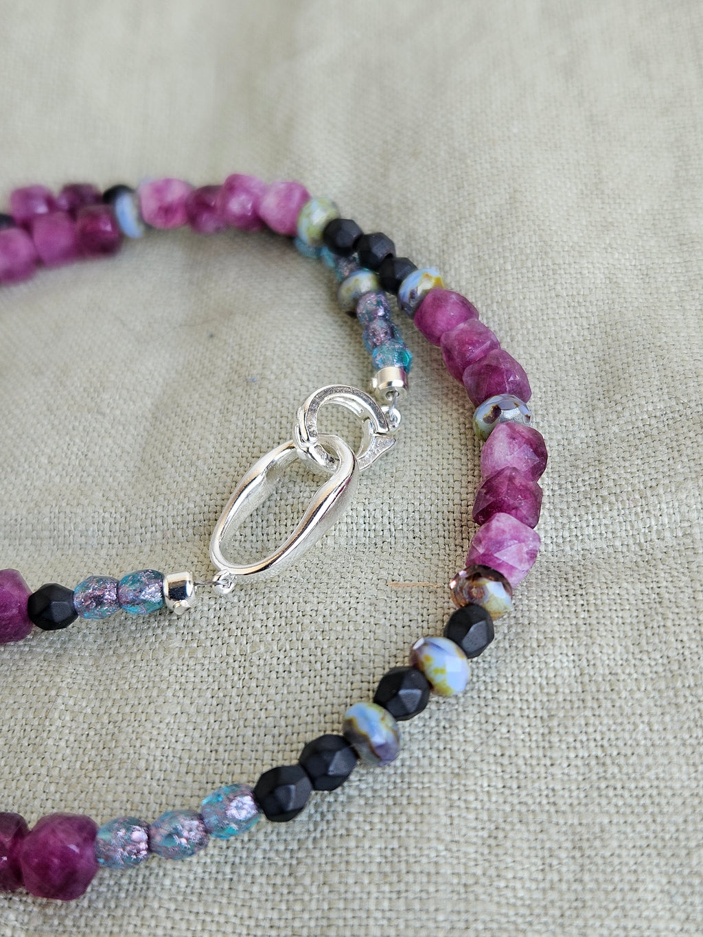 Jad si hematite