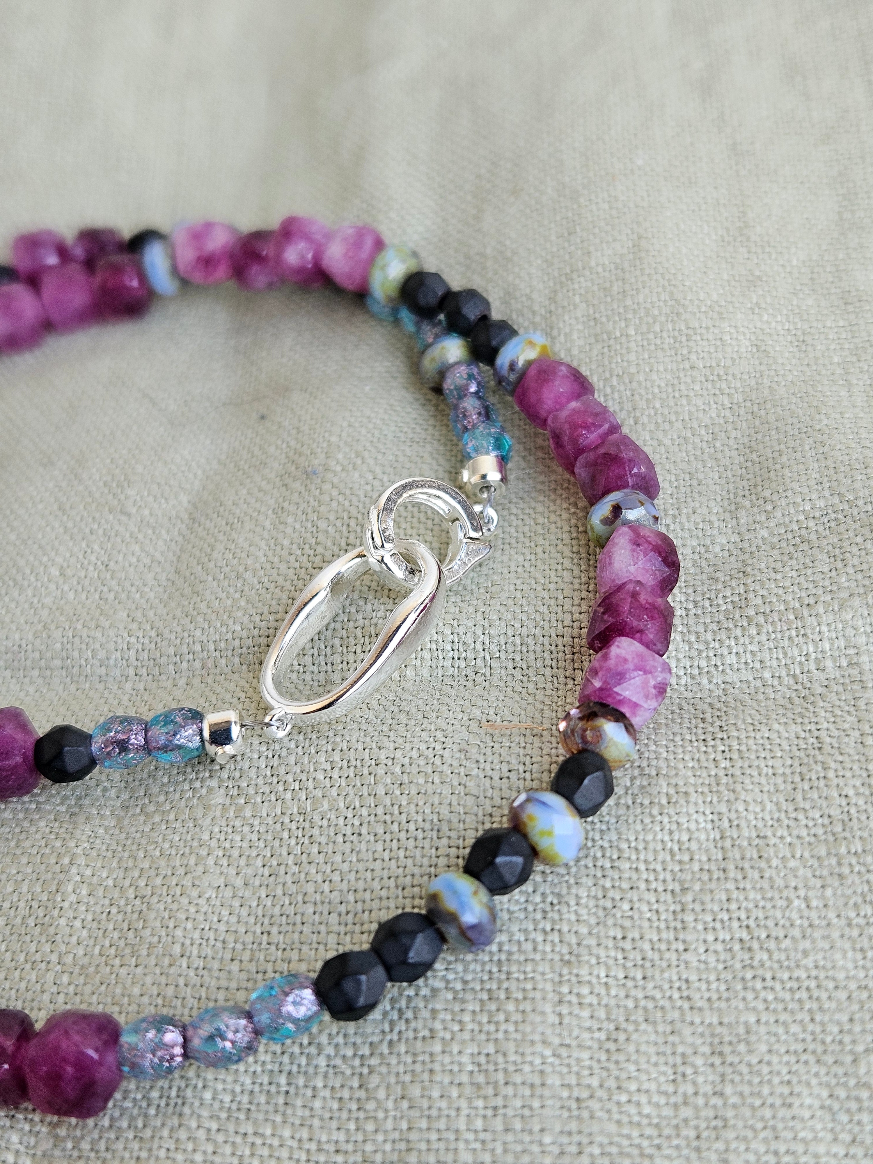 Jad si hematite
