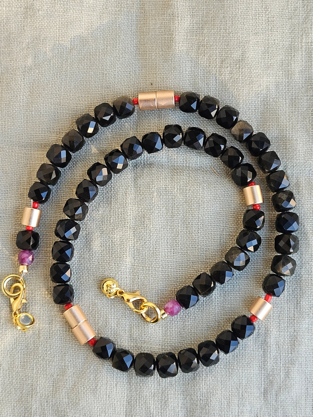 Obsdian  si hematite