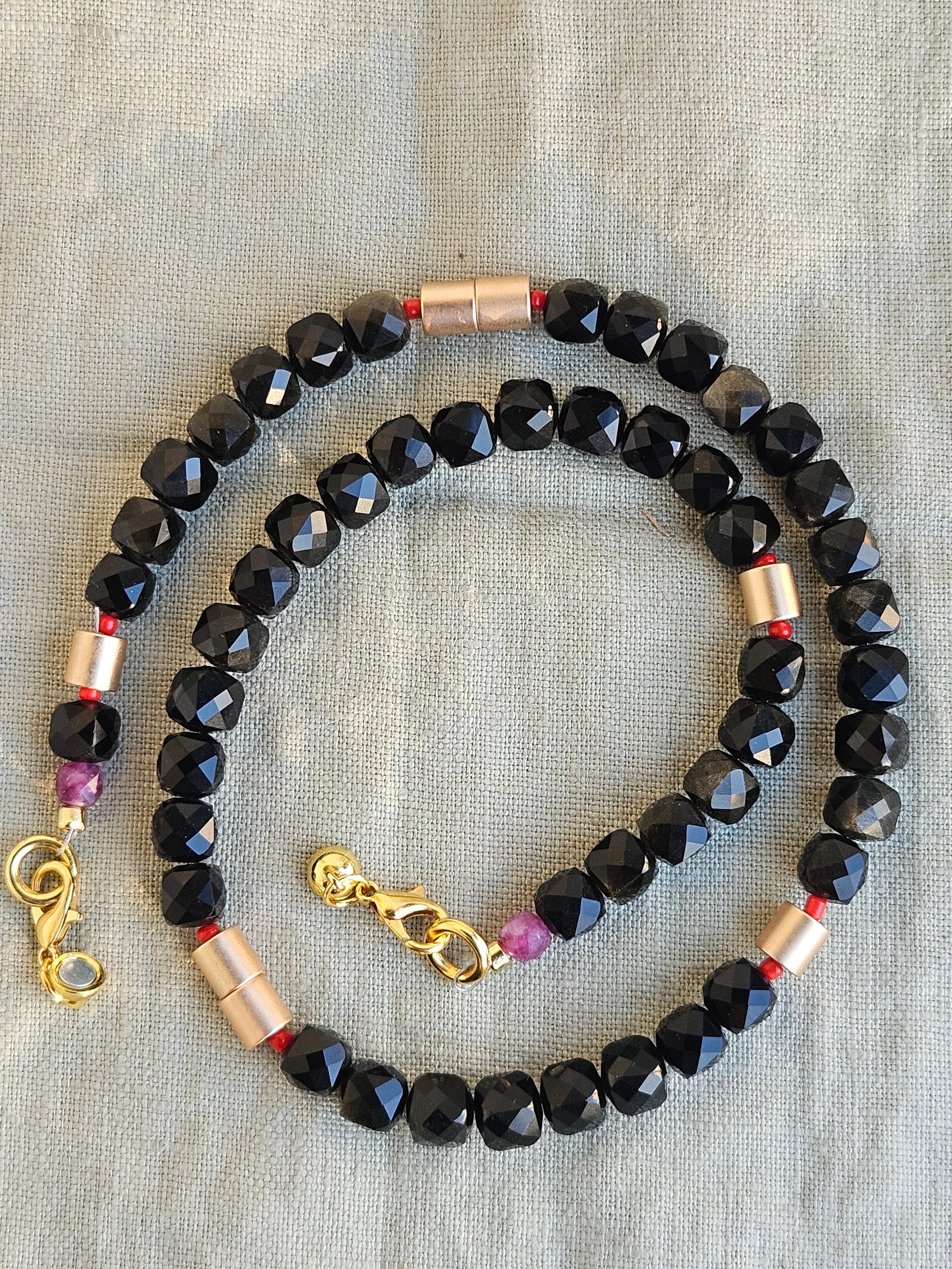 Obsdian  si hematite