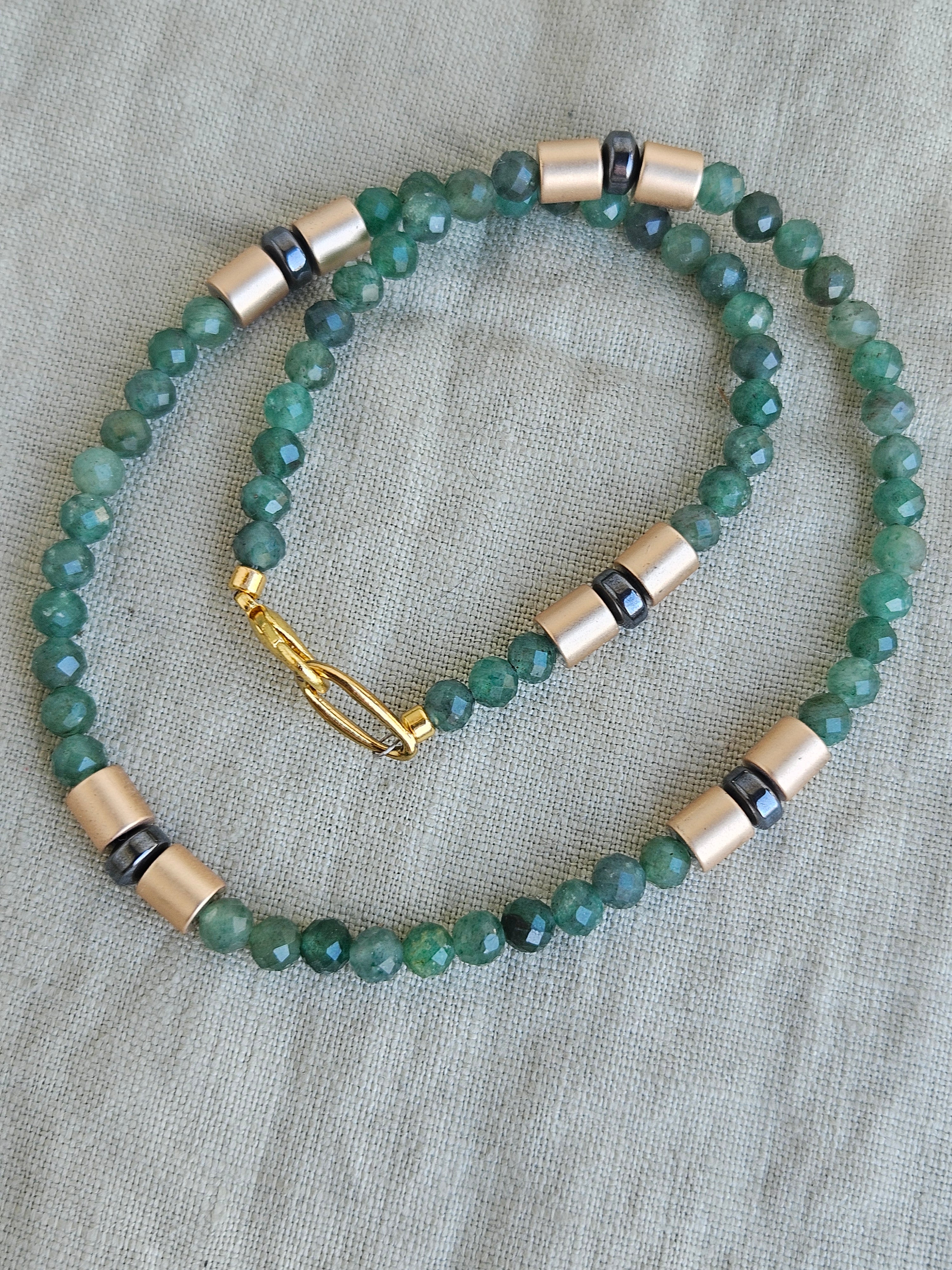 Aventurin si hematite