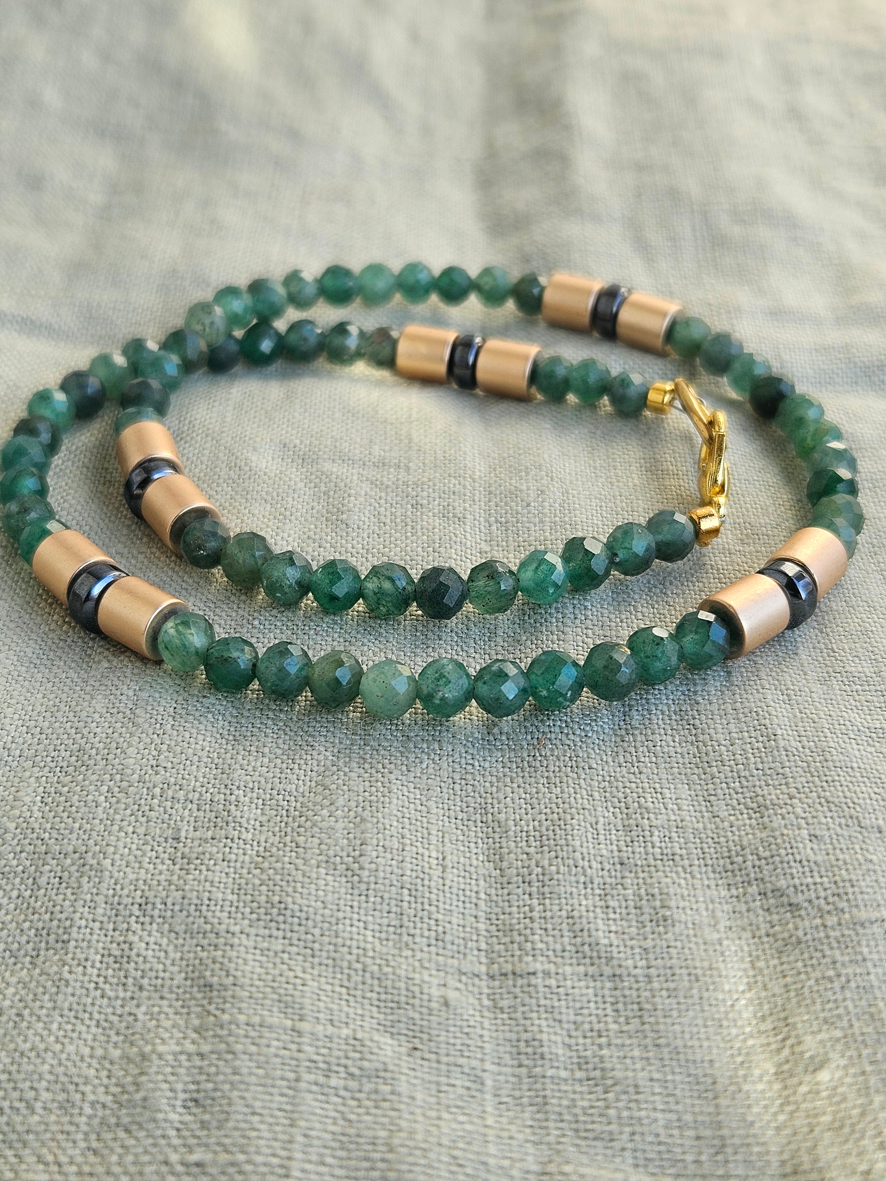 Aventurin si hematite