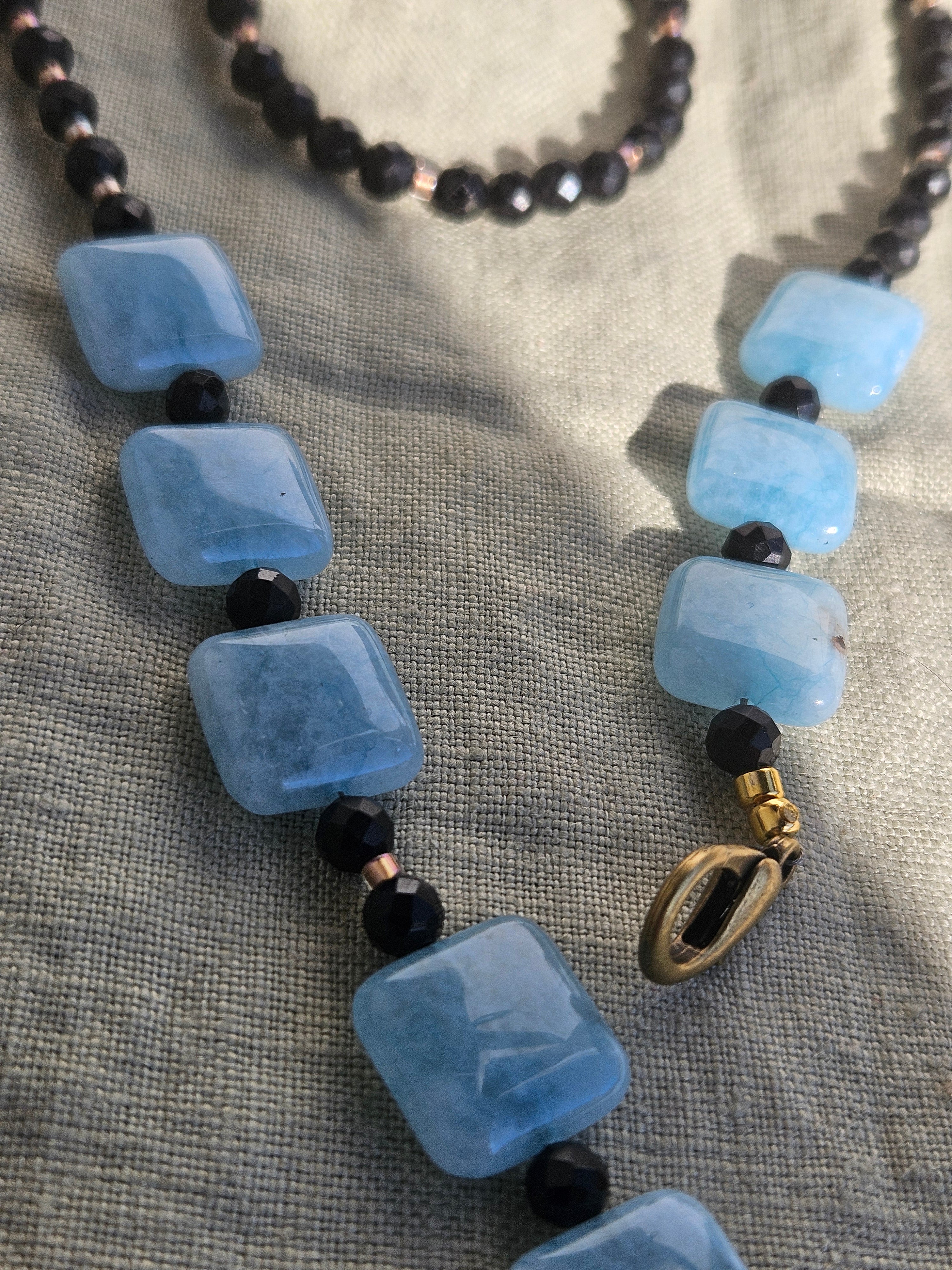 Angelit si turmalina neagra