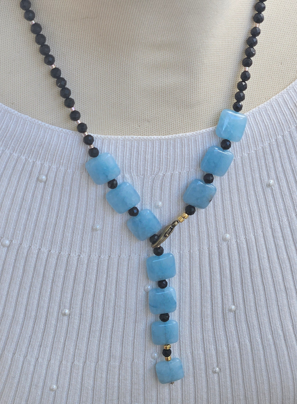 Angelit si turmalina neagra