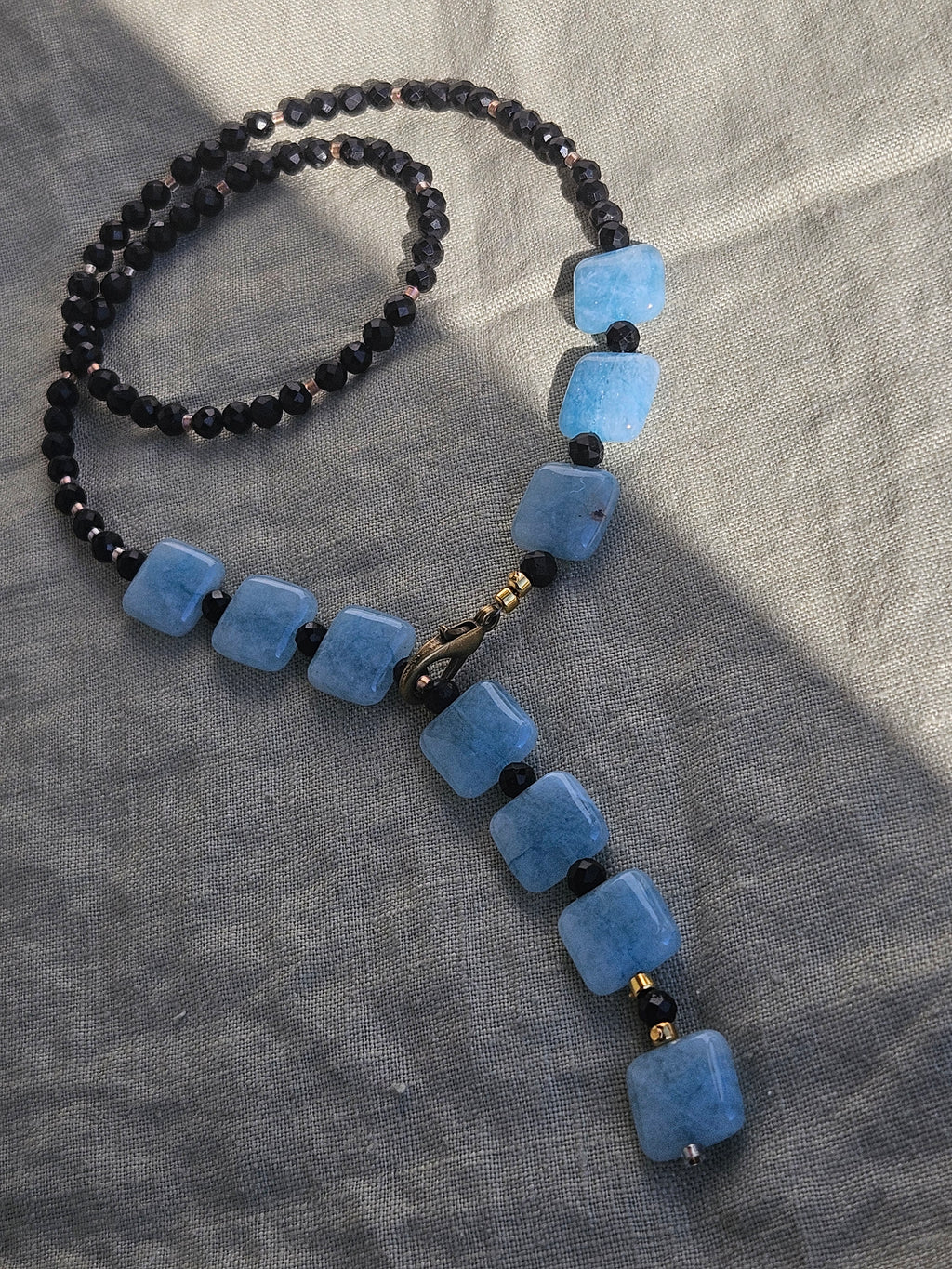 Angelit si turmalina neagra