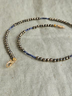 Pirita si safir albastru