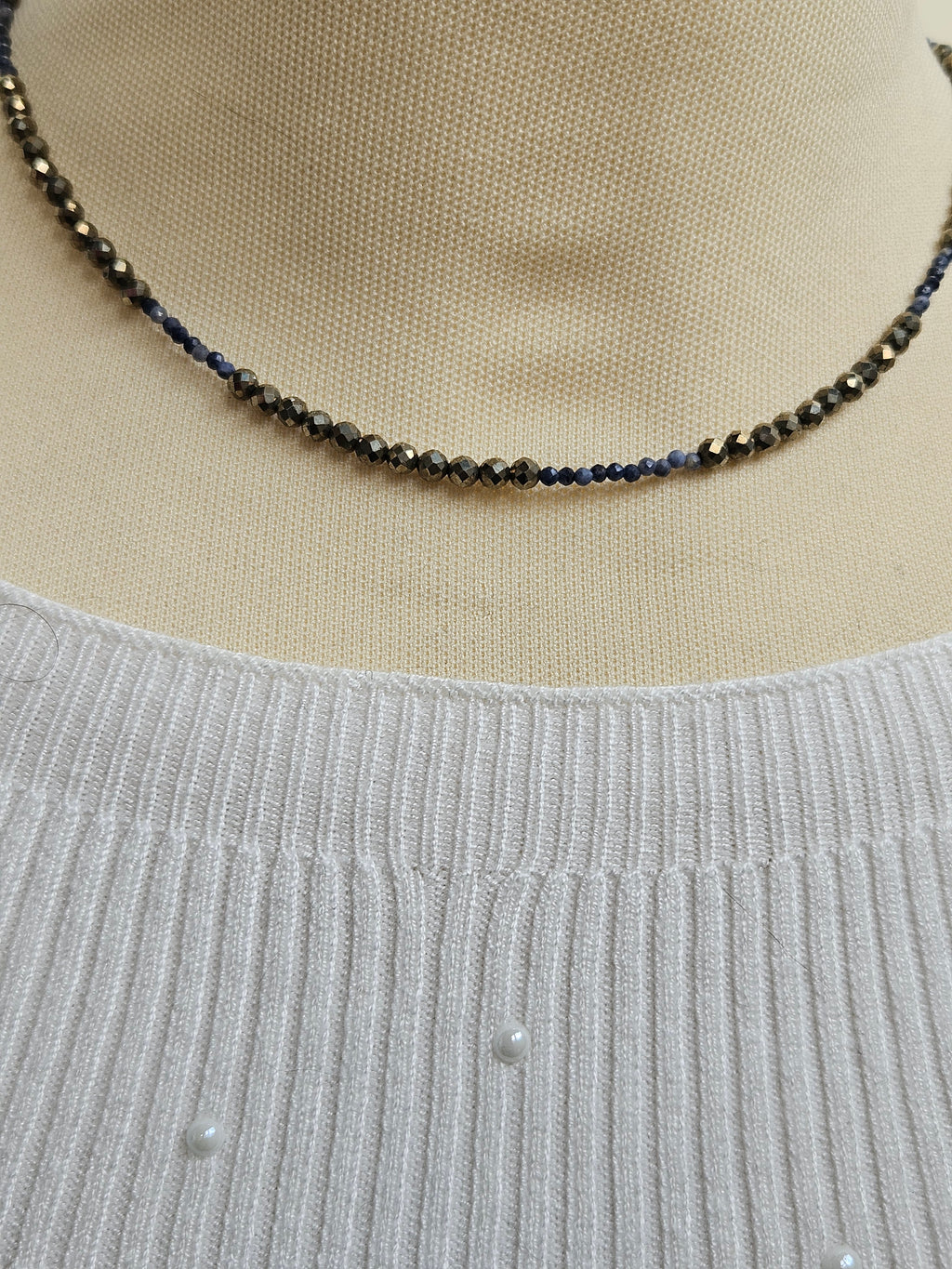 Pirita si safir albastru