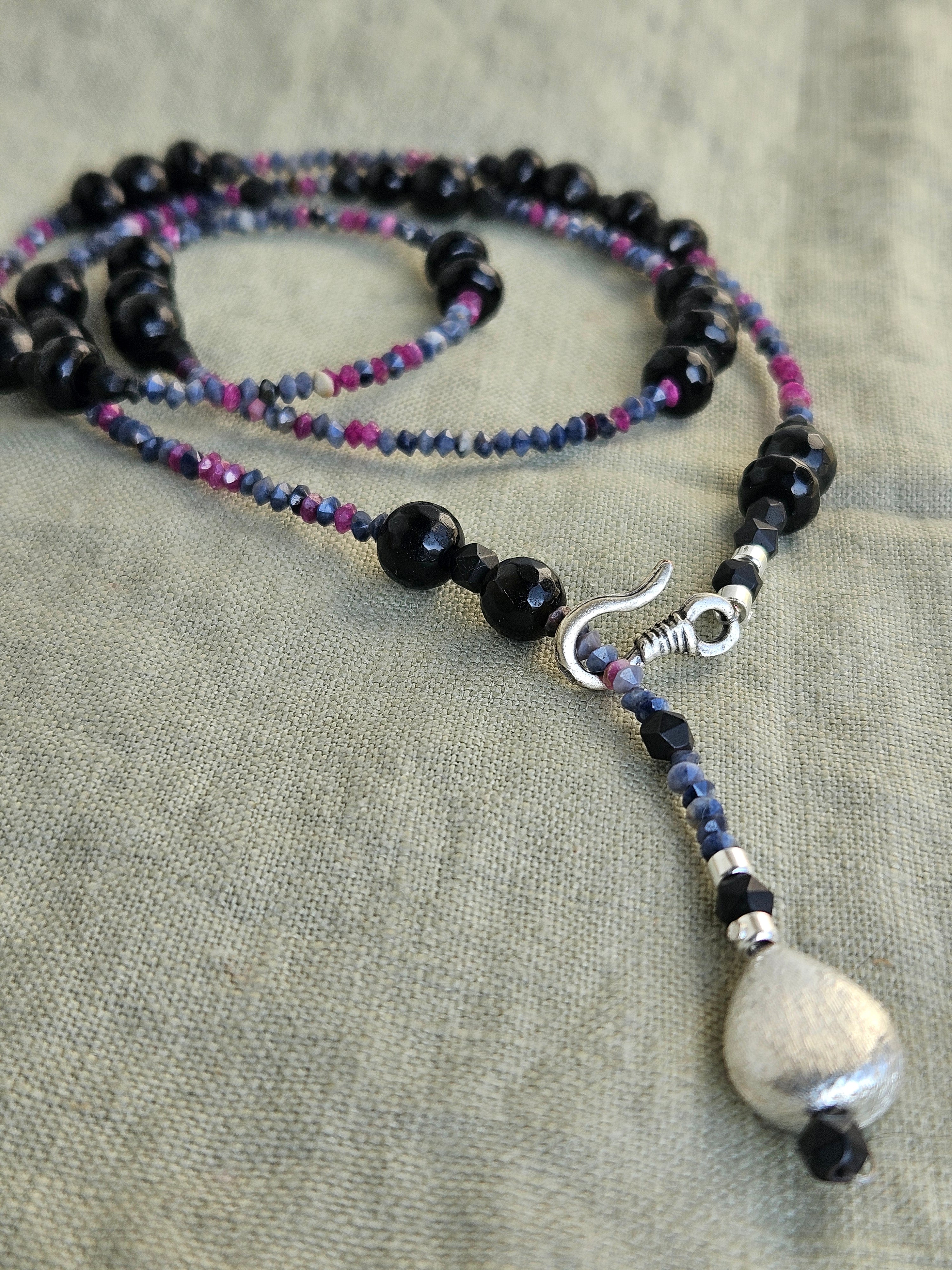 Rubin, safir si onix