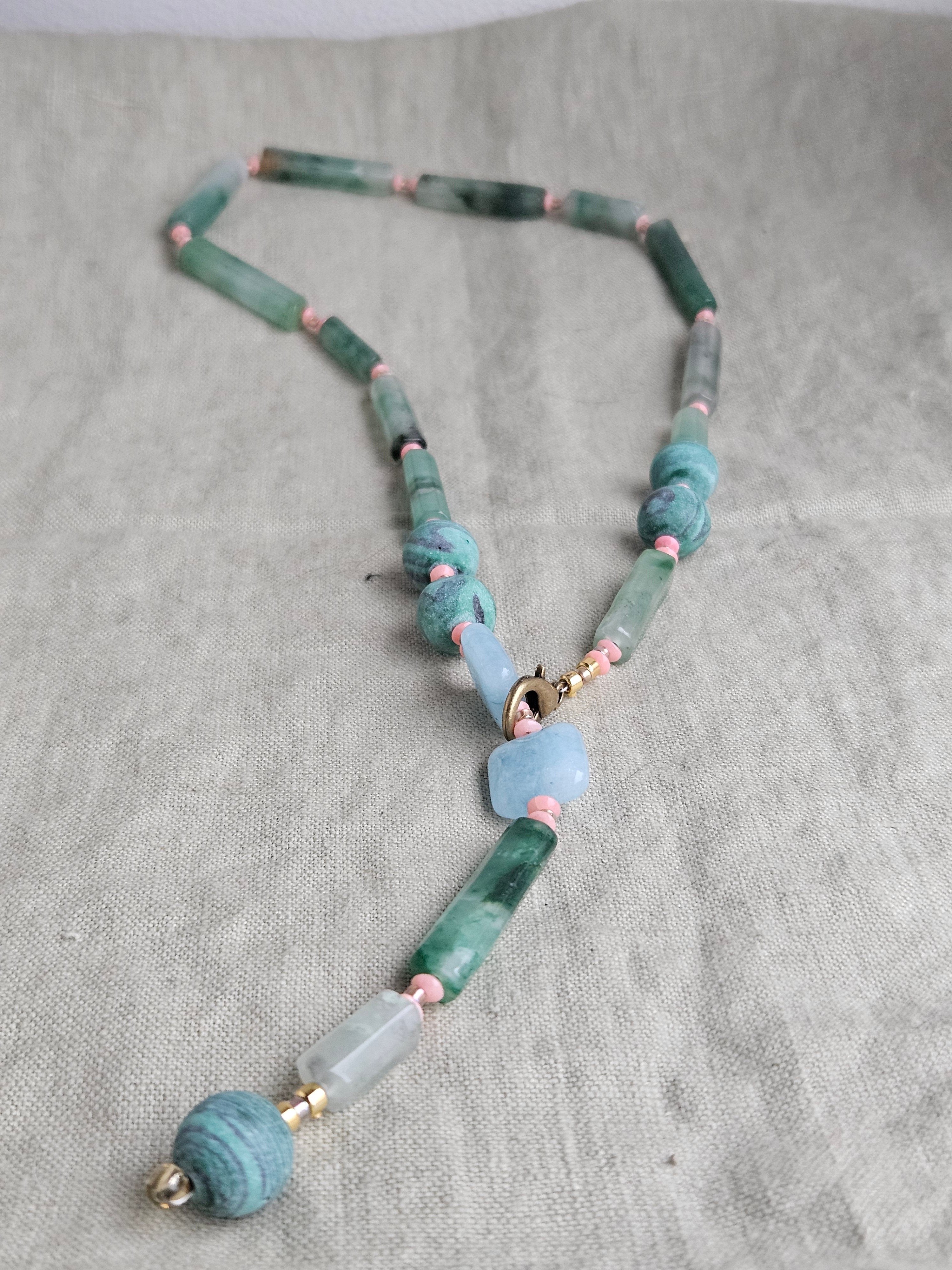 Aventurin, coral, malachit si angelit