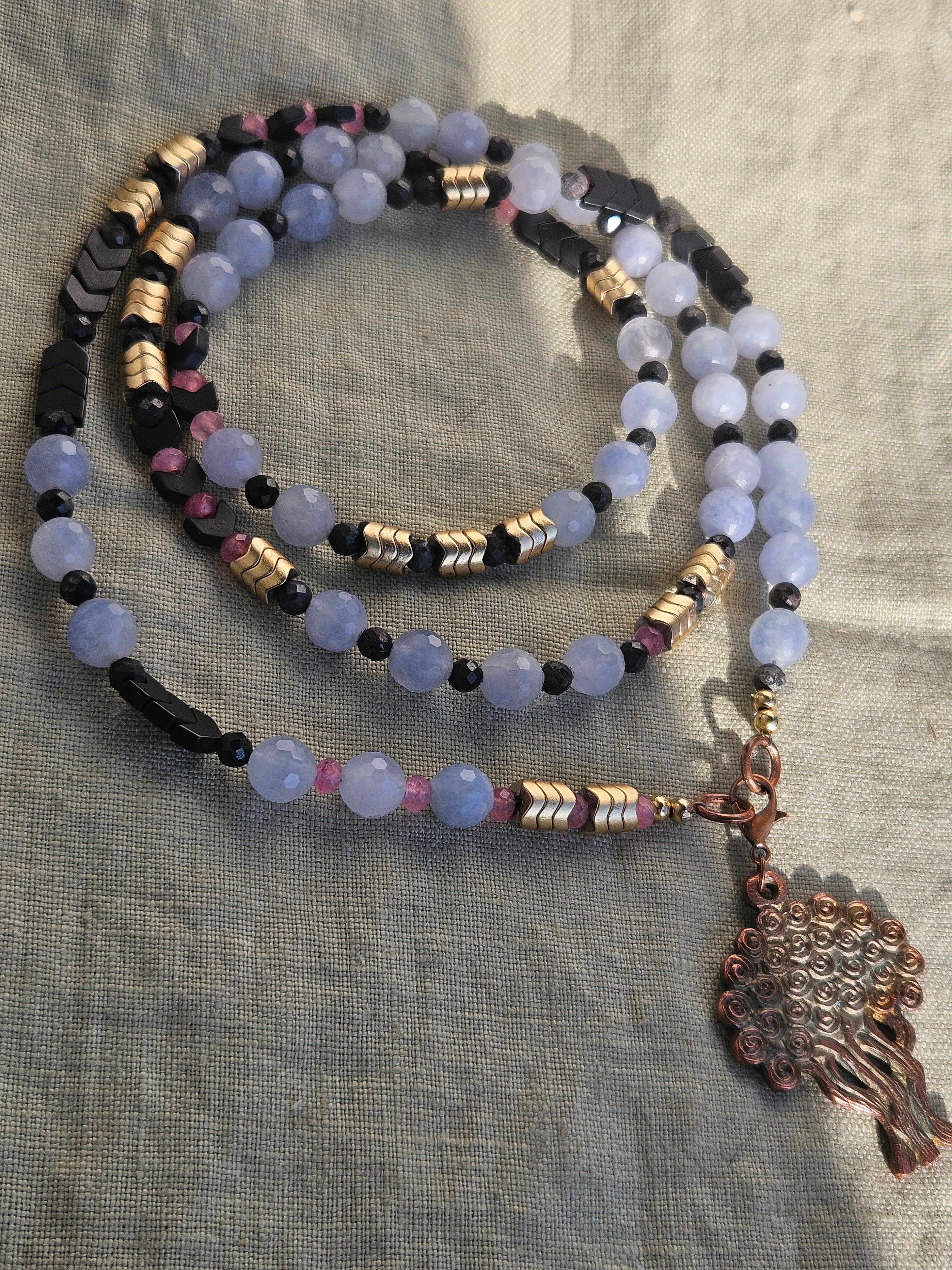 Acvamarina, hematit si agat