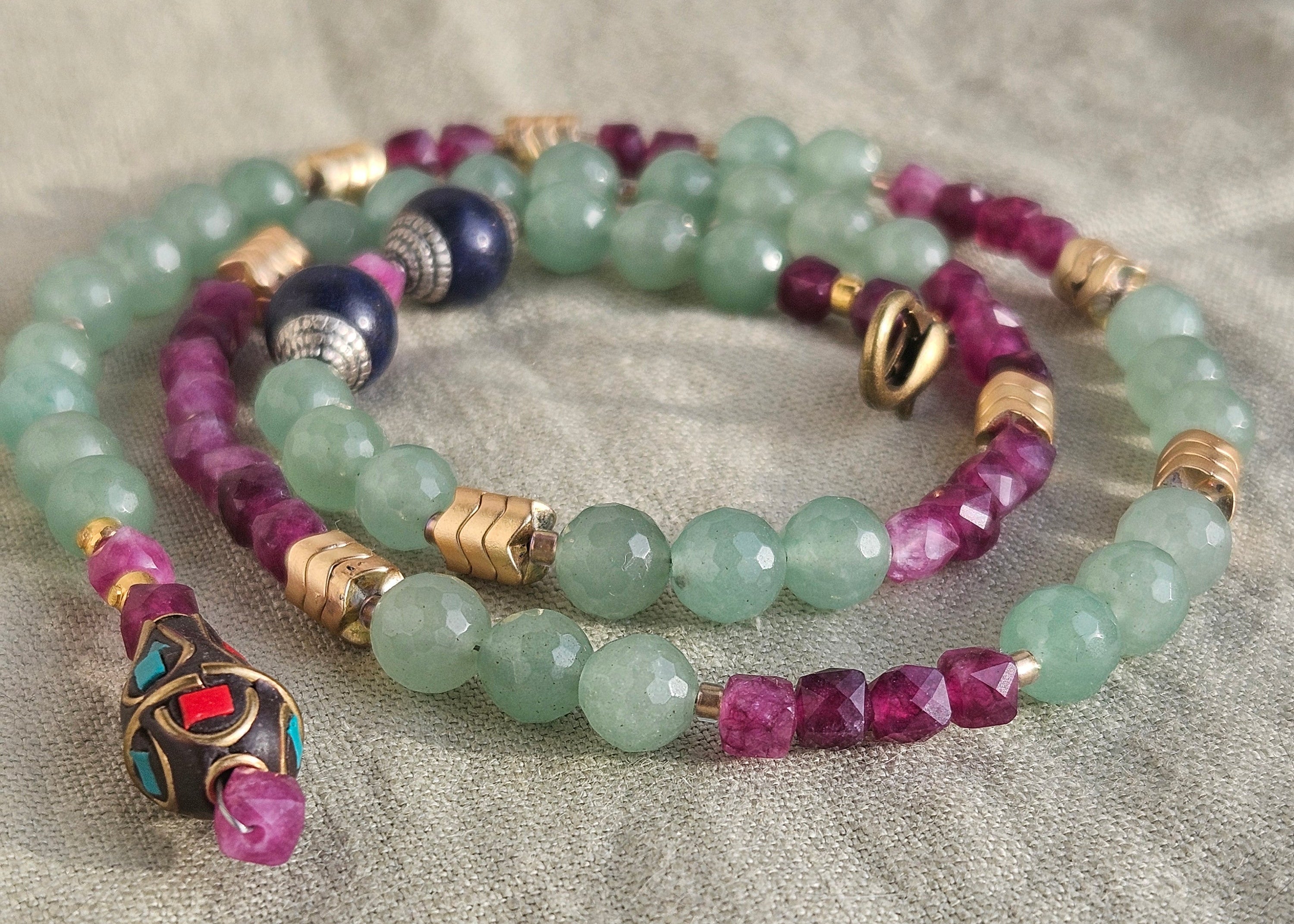 Aventurin, jad si hematite