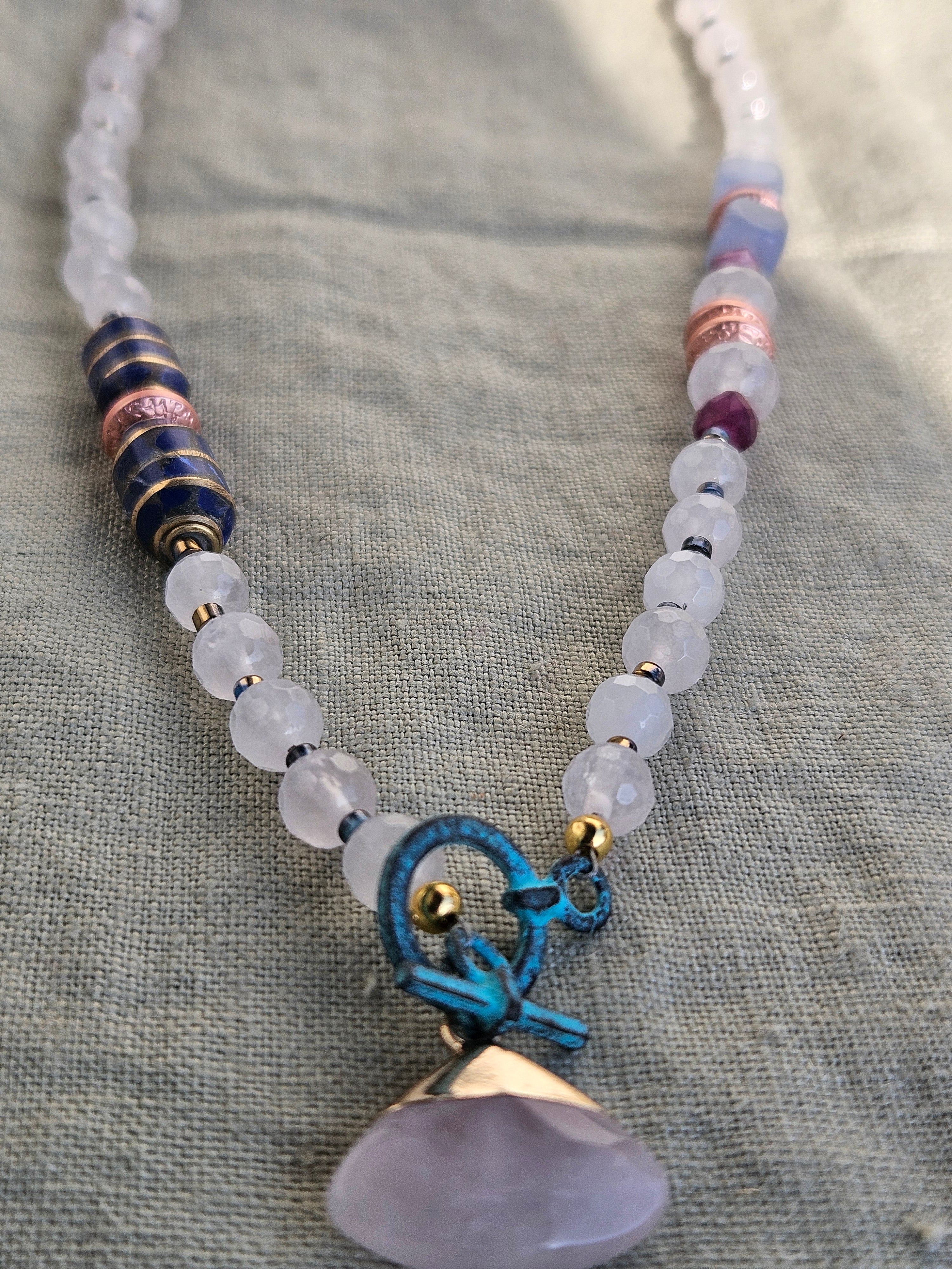 Cuart roz, Jad si hematite