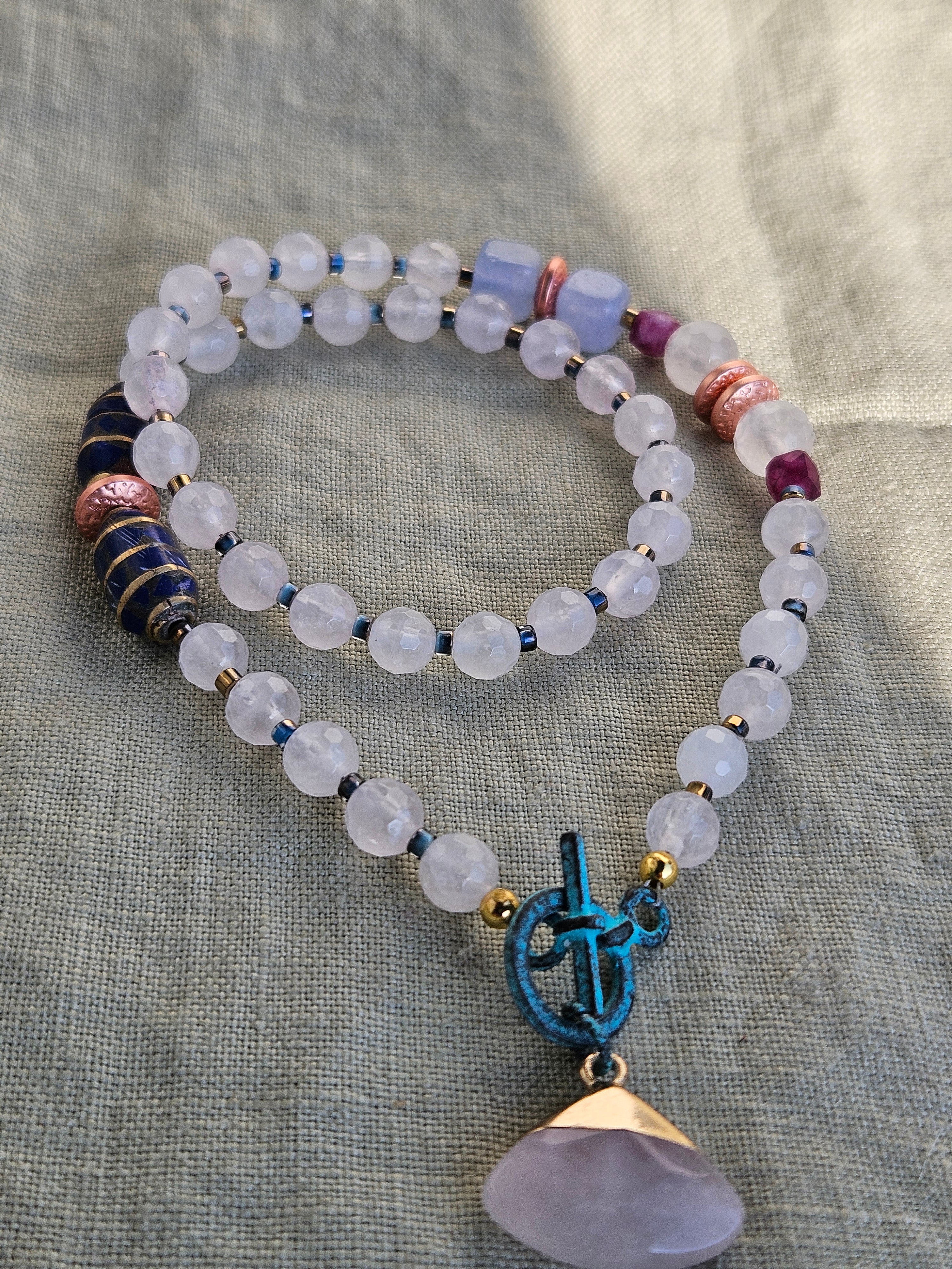 Cuart roz, Jad si hematite