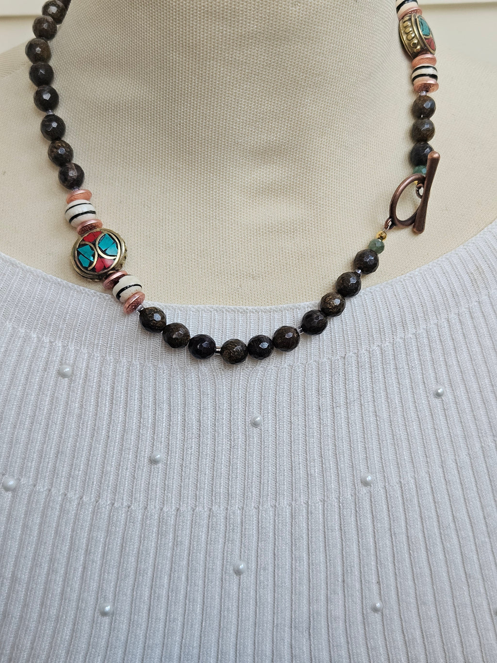 Bronzit cu detalii tibetane