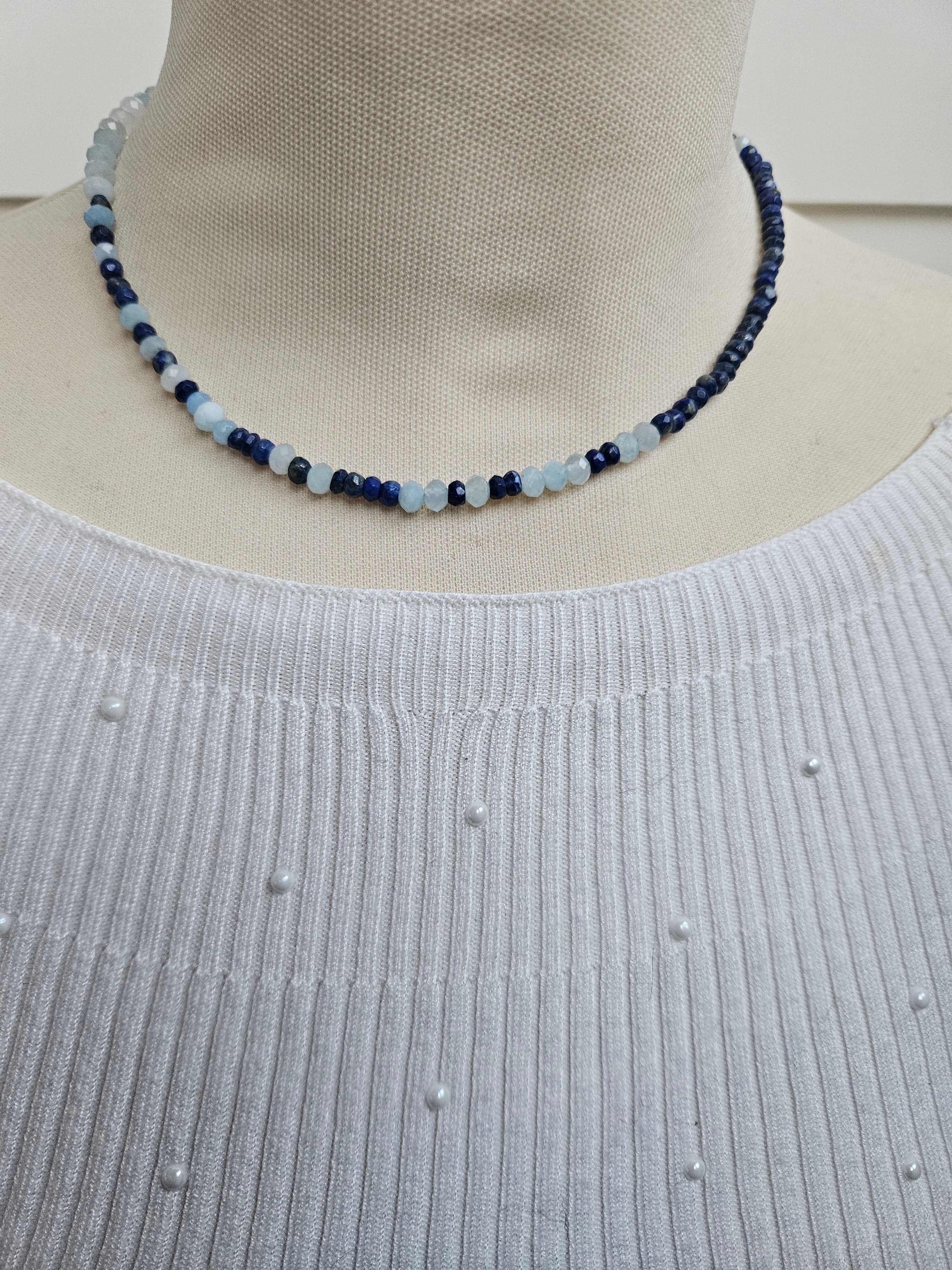 Acvamarina si lapis lazuli