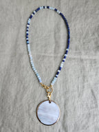 Acvamarina si lapis lazuli