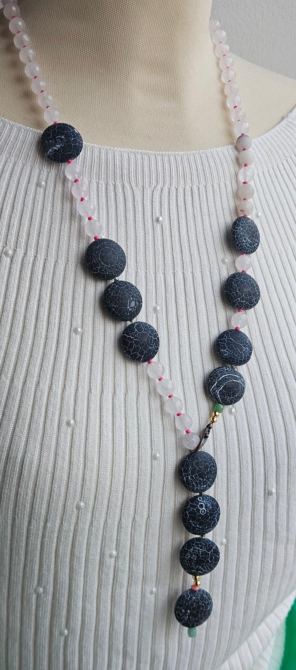 Cuart roz si agate cracked frosted