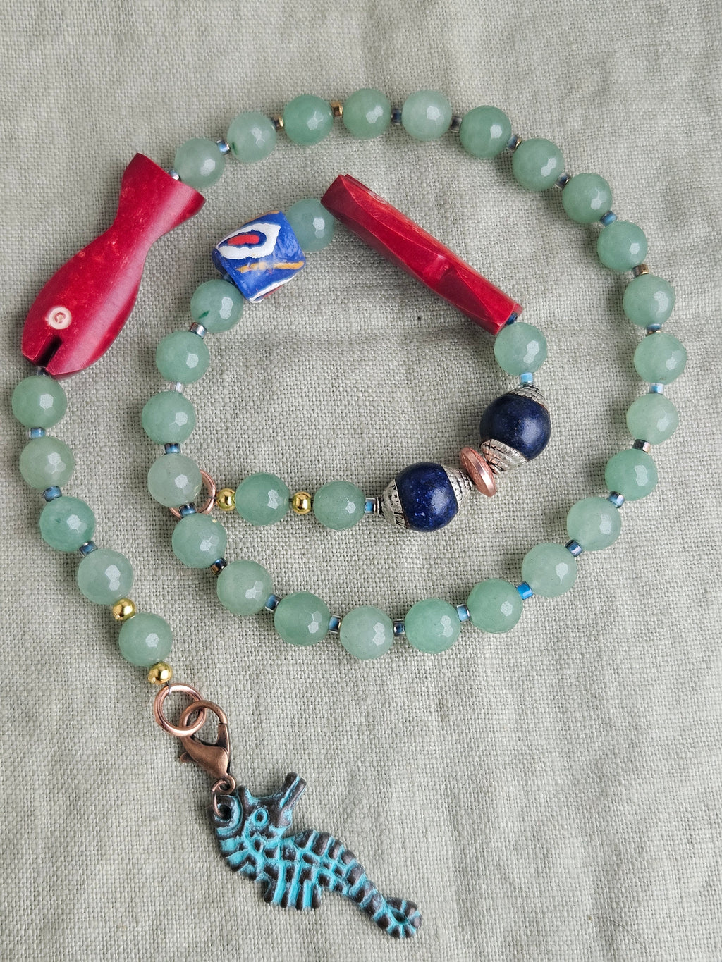 Aventurin, sticla Krobo si lapis lazuli