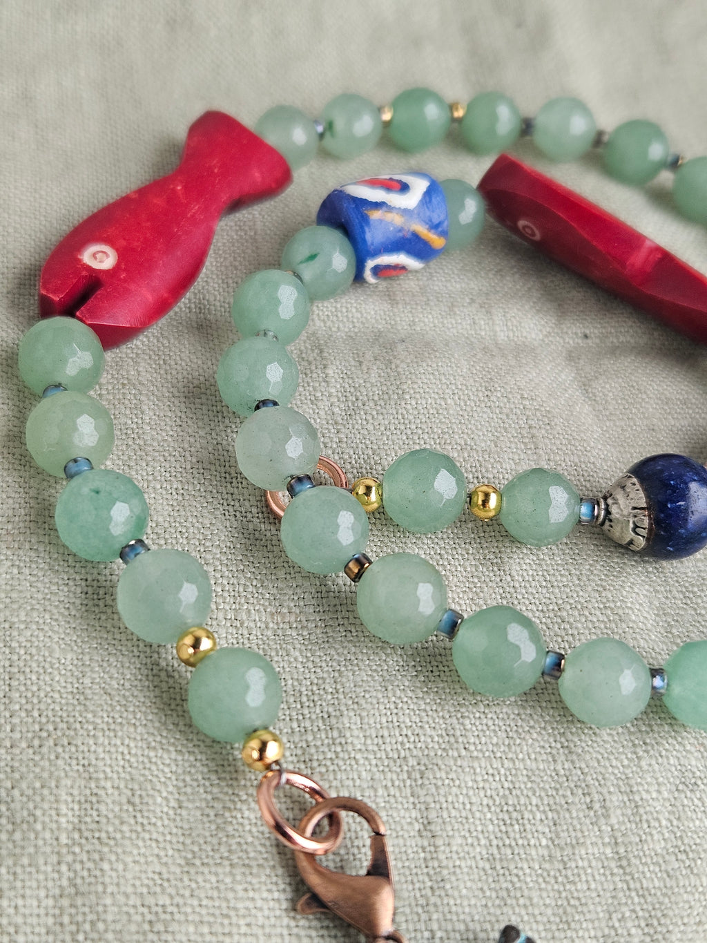 Aventurin, sticla Krobo si lapis lazuli