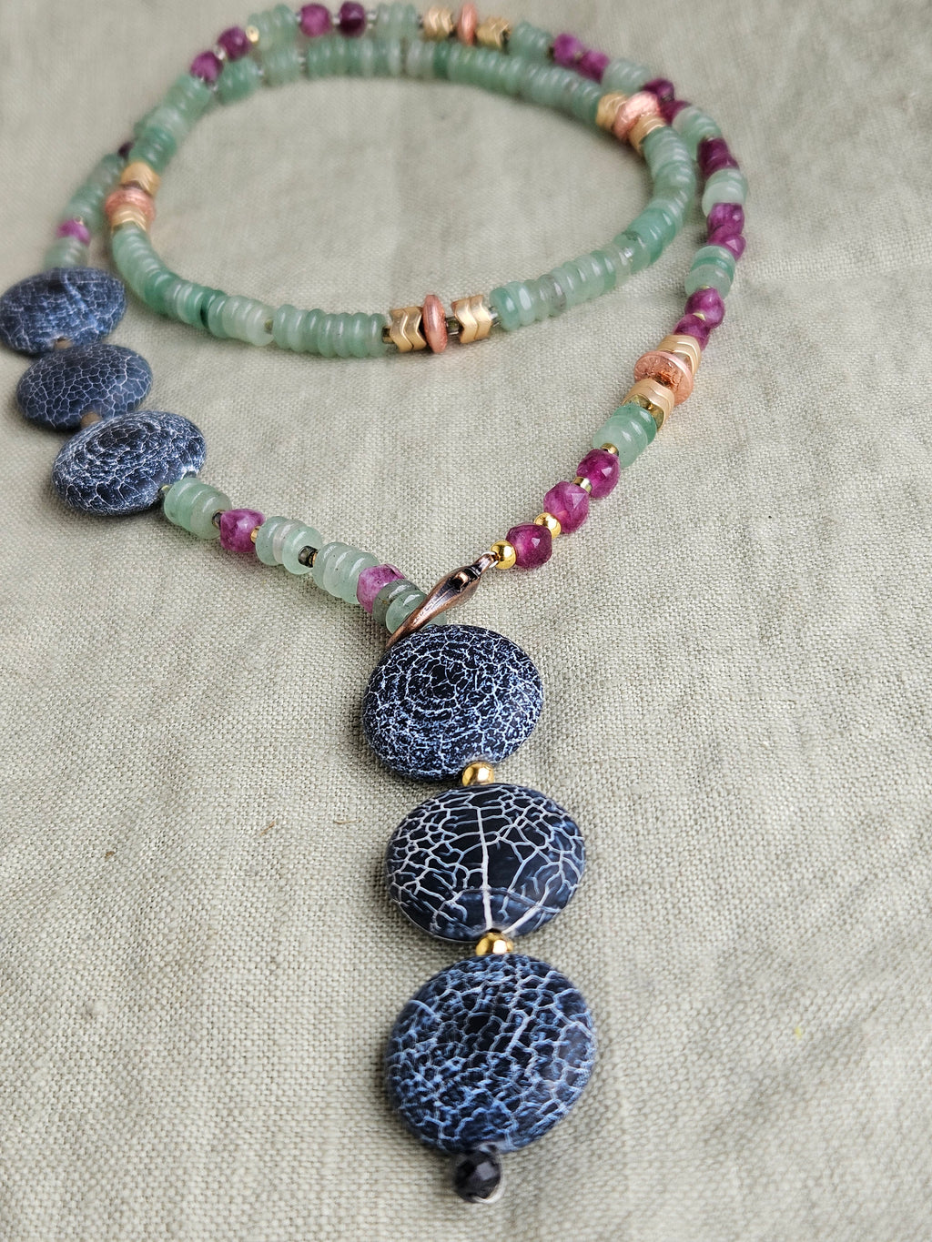 Aventurin, jad si agate cracked