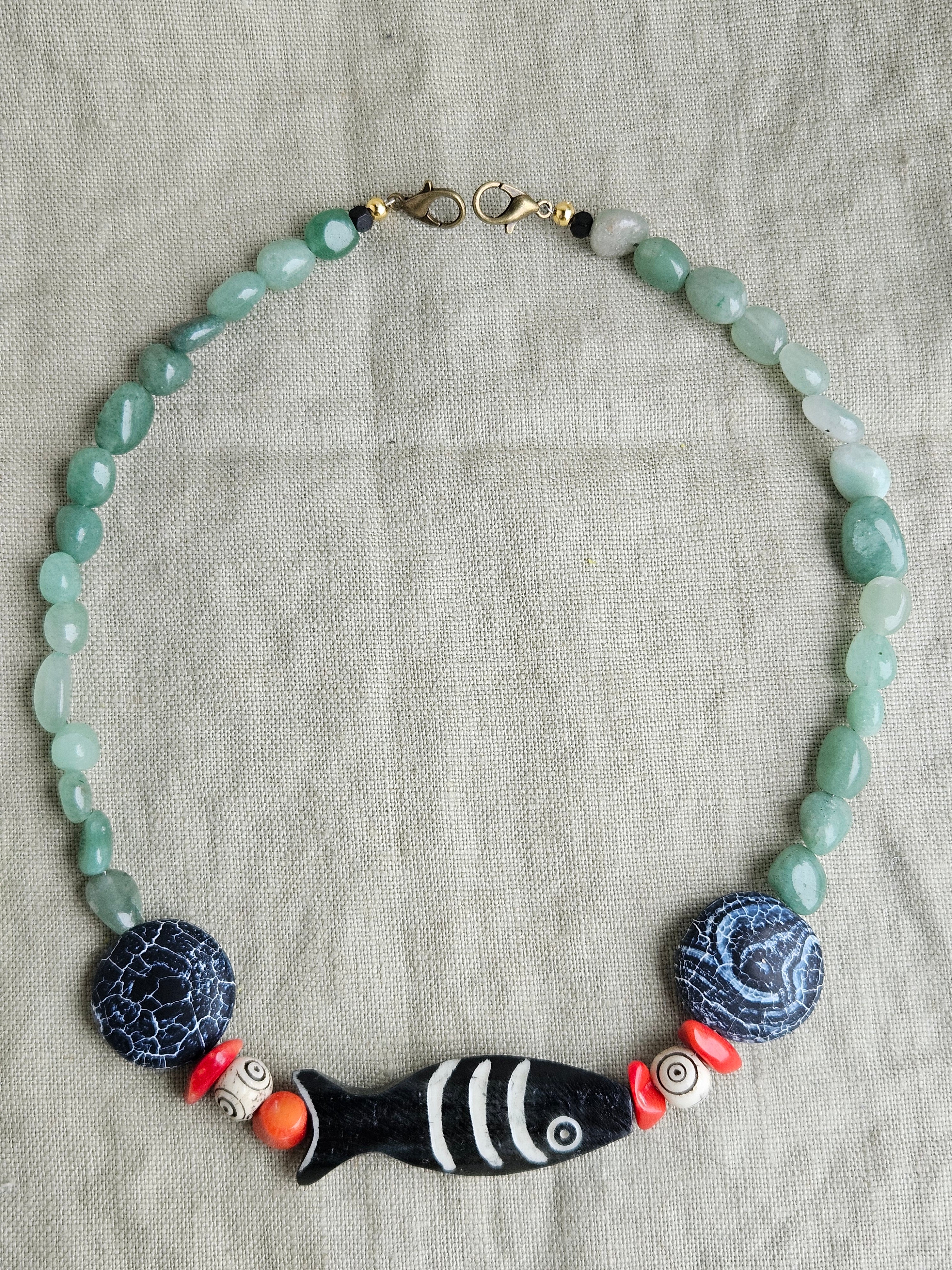 Aventurin, agat cracked, coral si os