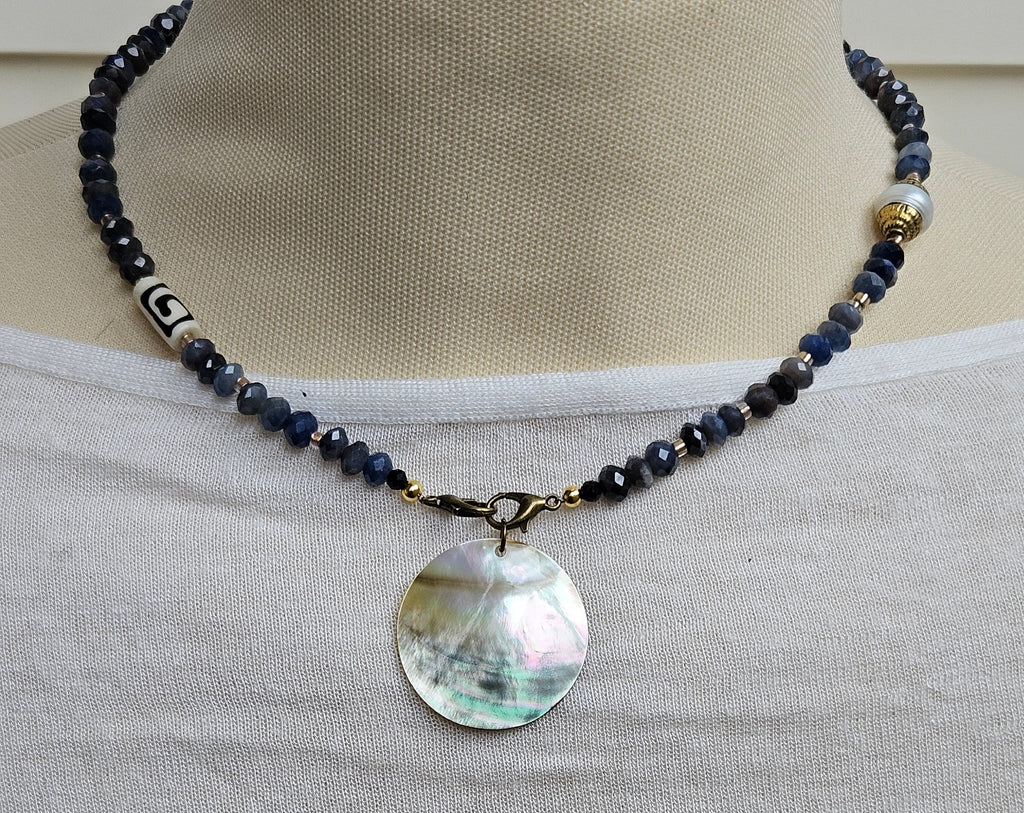 Safir si detalii nepaleze