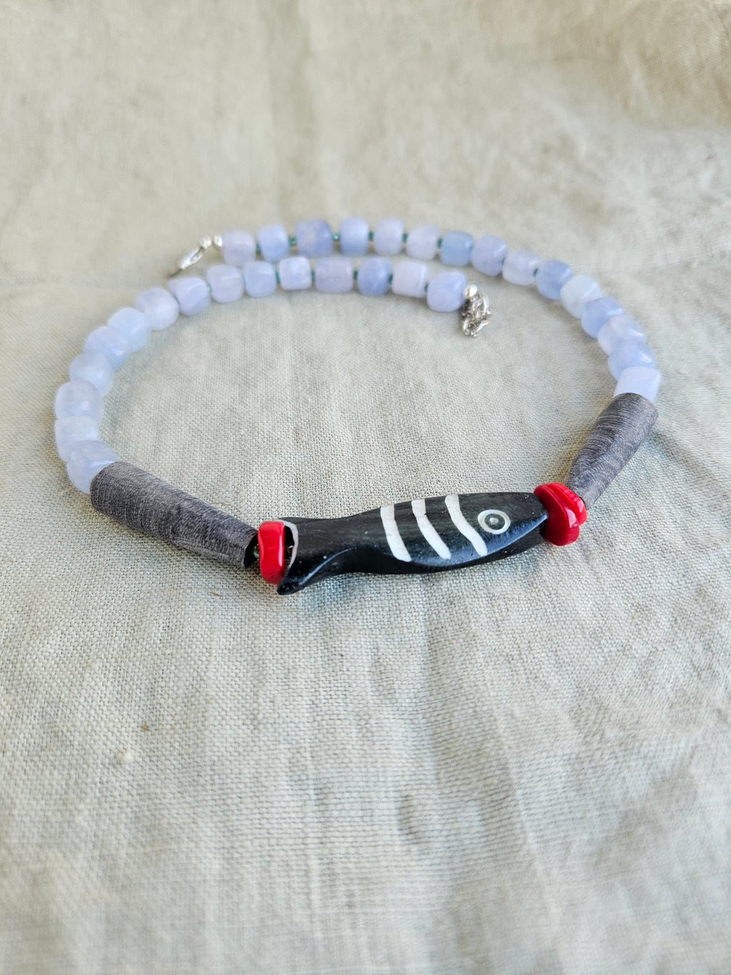 Jad bleu cuburi si detalii marine din os