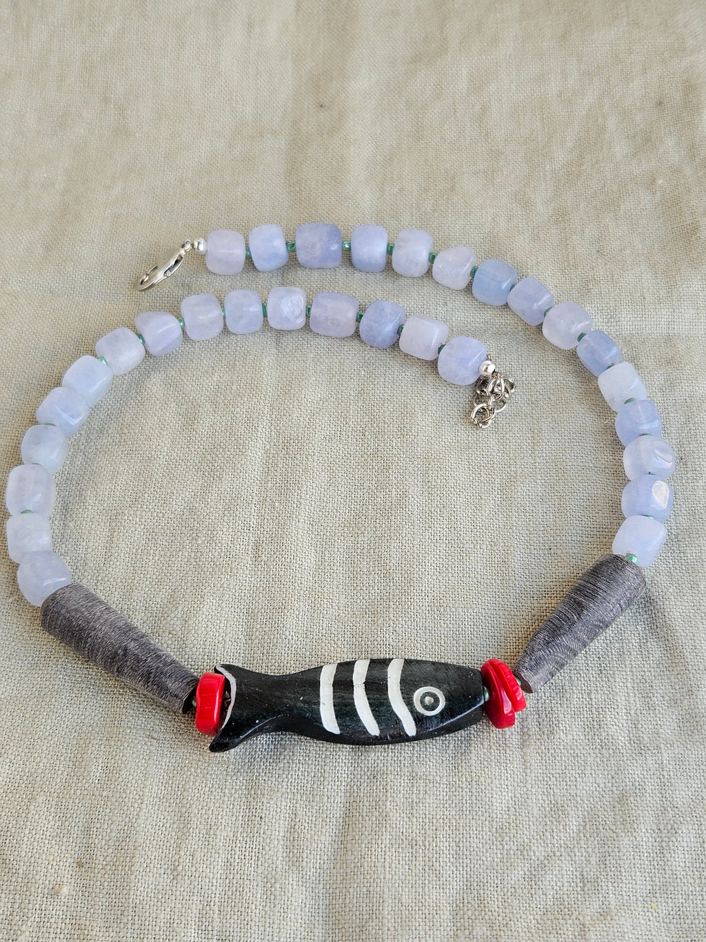 Jad bleu cuburi si detalii marine din os