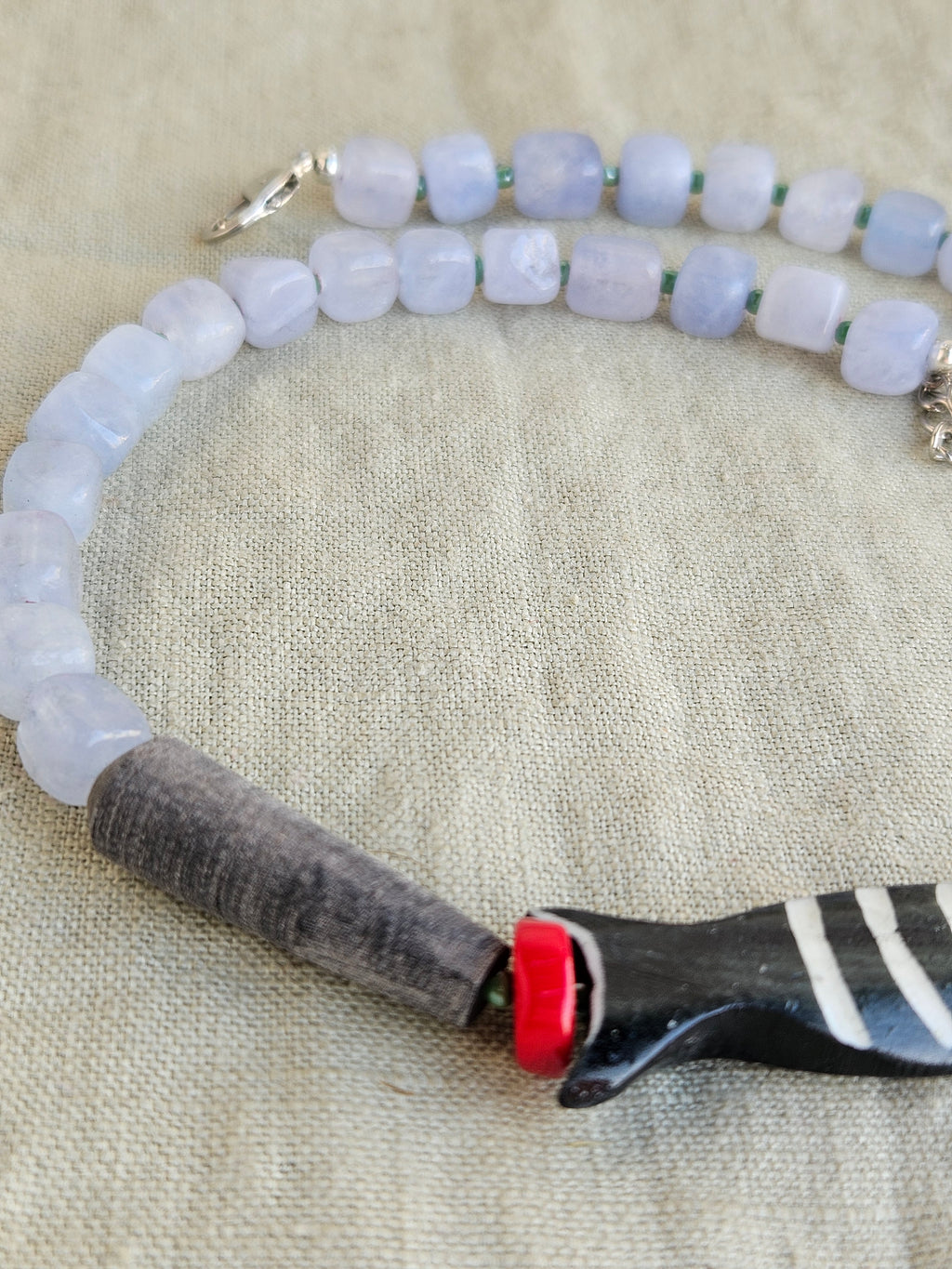 Jad bleu cuburi si detalii marine din os