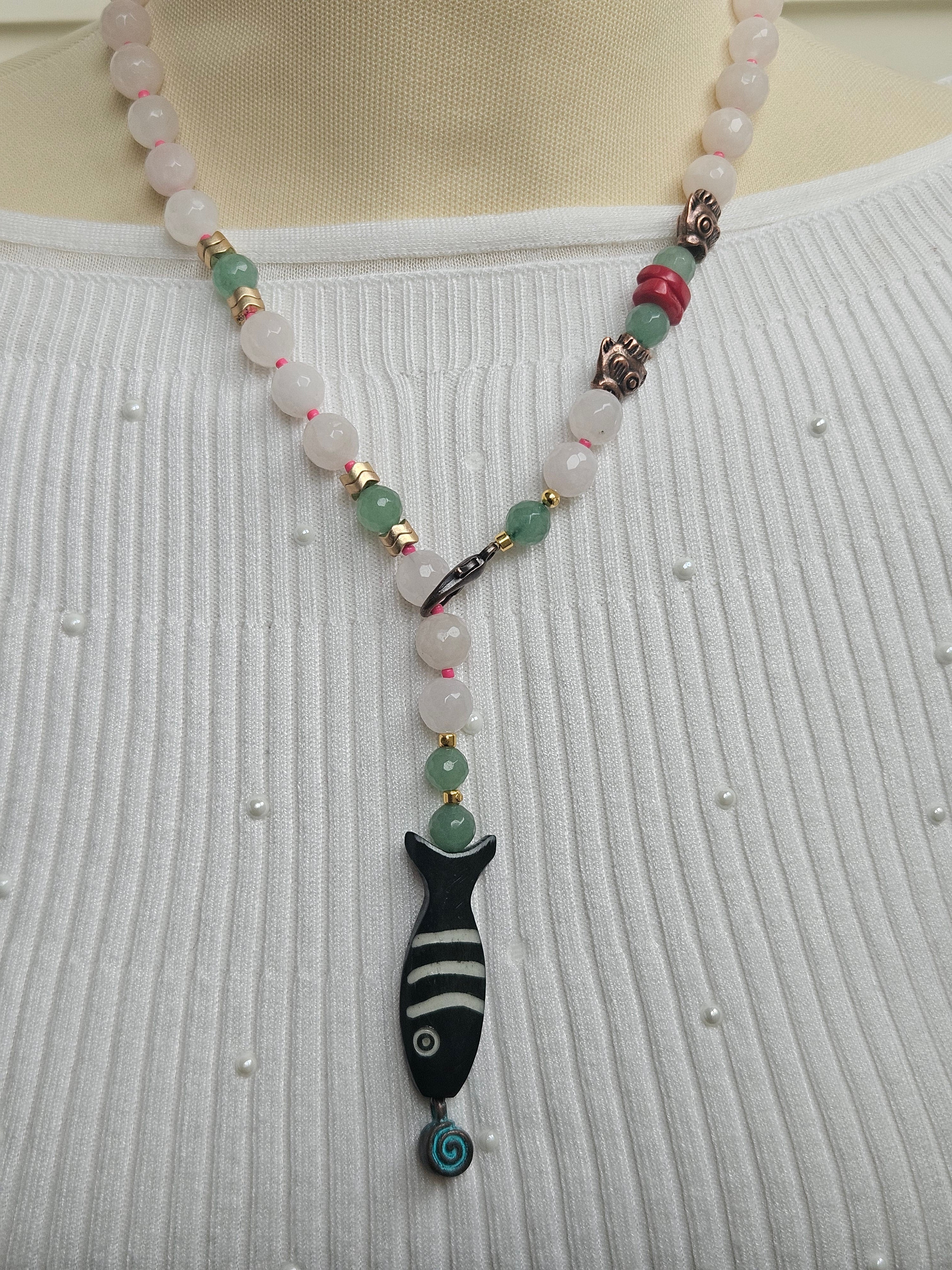 Cuart roz, aventurin, coral si cupru