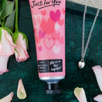 Gift set with ceramic mug, bracelet and hand cream
