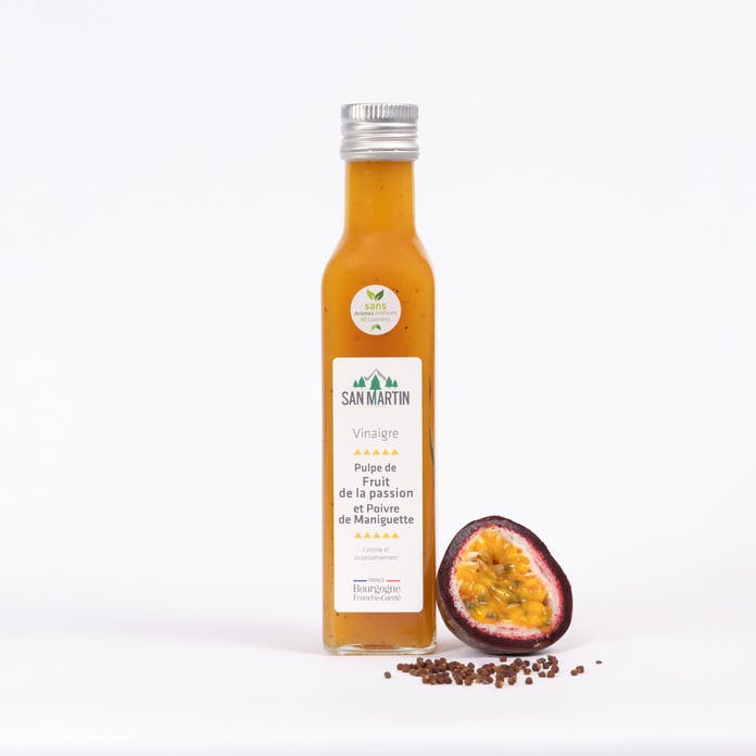 Dressing cu oțet de nuci verzi, pulpă de fructul pasiuni si piper Maniguette, 250g