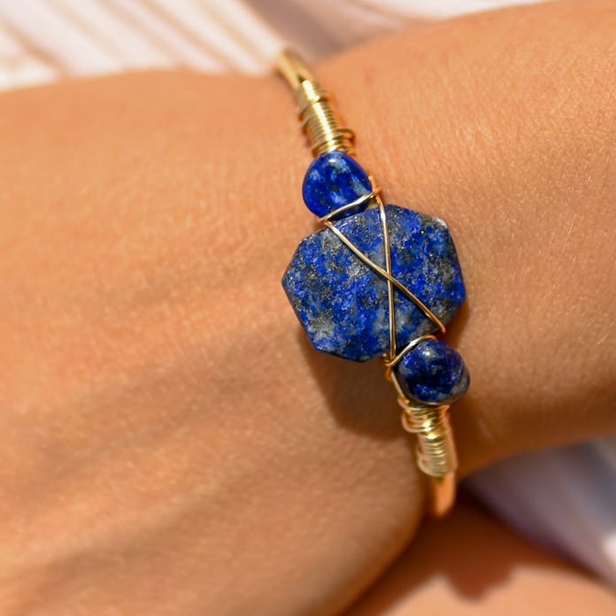 Bratara bangle cu Lapis Lazuli, placata cu aur, masura reglabila /Fashion gifts