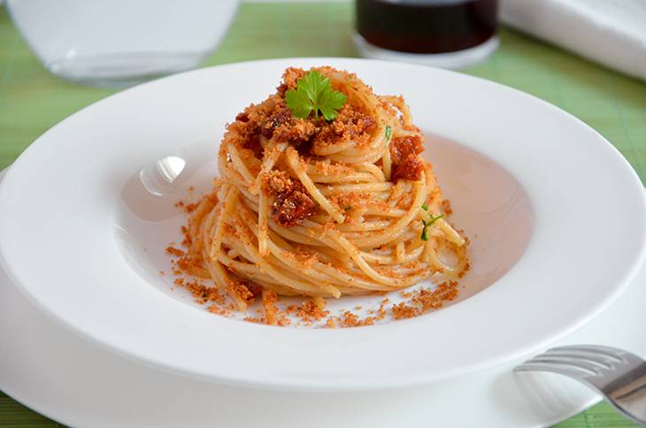 Pesto Catanese - With anchovies, fennel, pine nuts and tomatoes