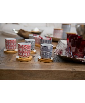 Gift set with 4 decorated coffee glasses and bamboo stand