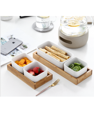 Gift set with 2 square ceramic bowls and bamboo stand